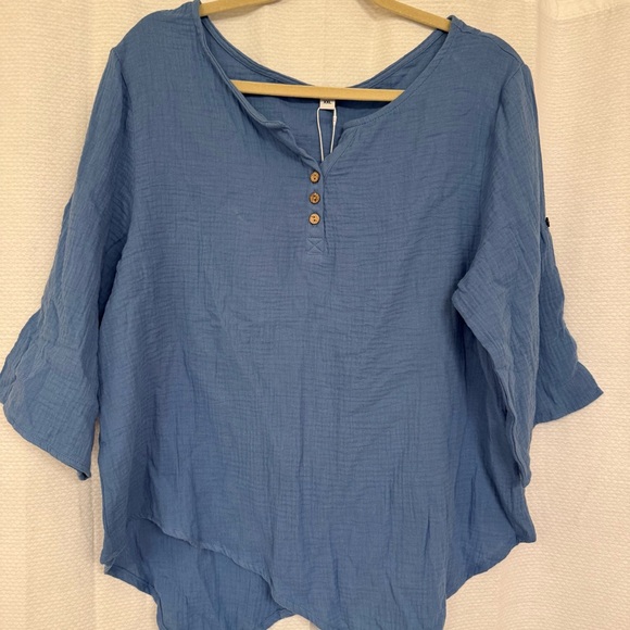 Blue half sleeve or button up sleeve asymmetric hemline top, boho, casual, comfy - Picture 2 of 9
